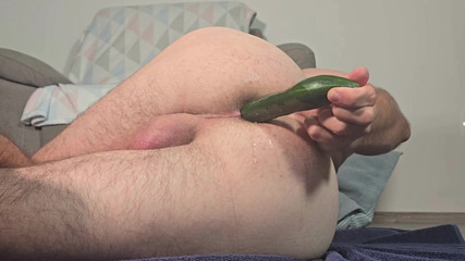 Arnold Channel: Chci, Abys Mě Sledoval, Zatímco Si Hraju Se Svým Zadkem.