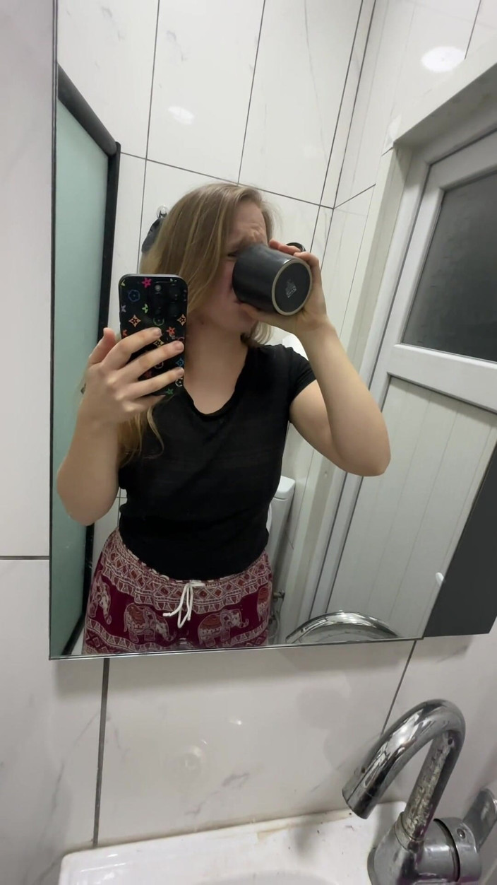 SweetLucy96: Tôi đã phải đi tiểu khẩn cấp