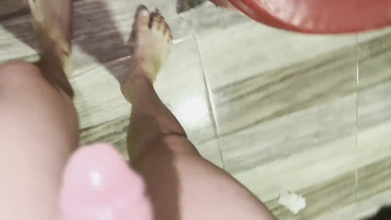 Crisanto999: Cette jeune fille me permet de filmer un moment incroyable