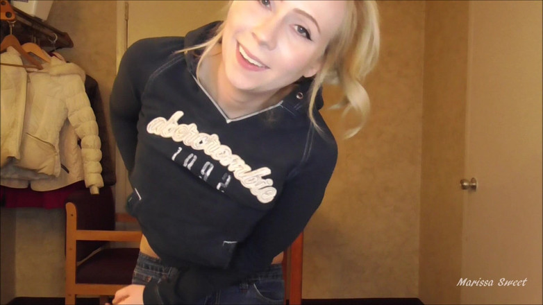 Marissa Sweet: Instruktur bellybutton dan booty crack