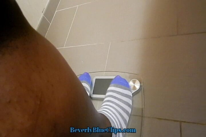 Beverly Blue: Stor fet och den dumma skalan