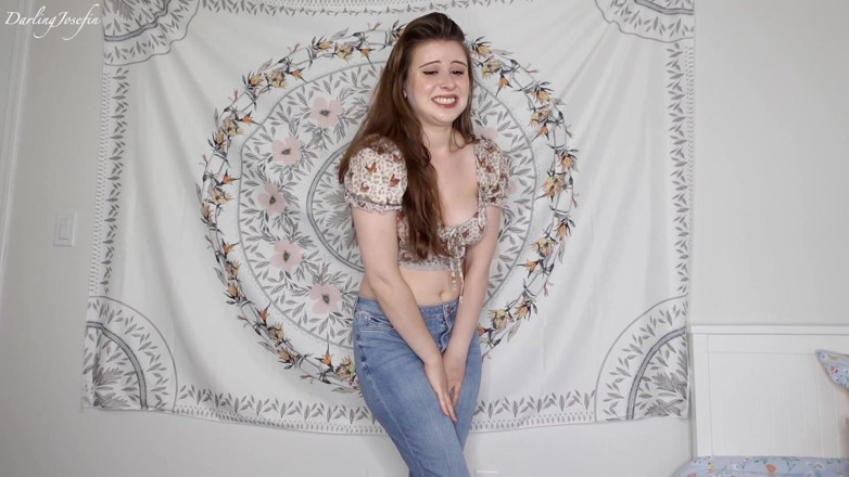 Darling Josefin: I Peed My Jeans