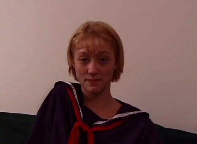 Teens Get it Hard: Snella teen bionda cavalca un cazzo
