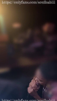 Er lutschte seinen schwanz in der privatsphäre