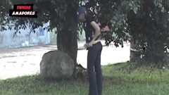 Amateurs videos: Pisciare e fumare sigarette