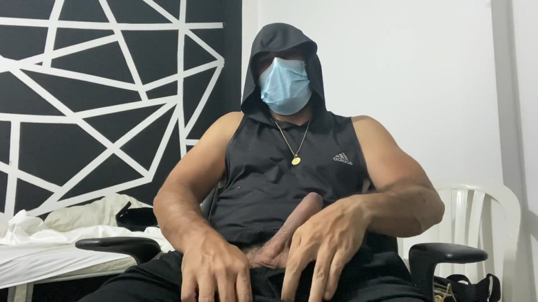 Latin mature king: Meine stiefmutter unterbricht mich, während ich in meinem Zimmer masturbiere.