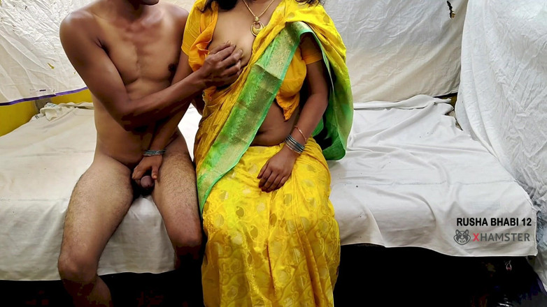 RUSHA BHABI: Bonita indiana deshi bhabhi com devor depois de um longo...