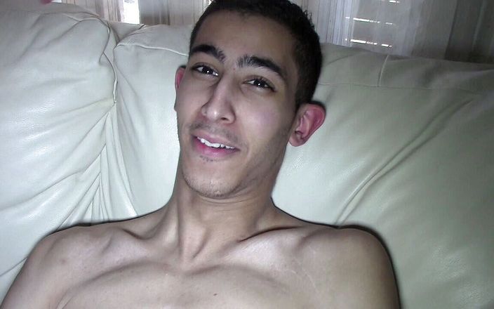 Crunch Boy: Straigth arabische schönheit von schwuler araber gelutscht