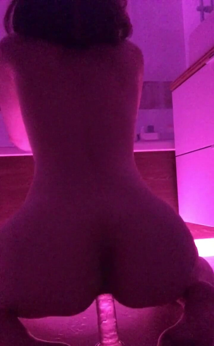 Soft Vulgar: Ich liebe meinen dildo wirklich, aber er ist nicht vergleichbar...