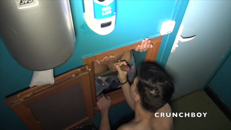 Kinky Bareback Boys: Brandon dikongkek tanpa kondom oleh Juan Perez yang nakal
