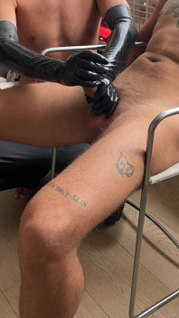 Harry_jen Edging Latexhandschuhe Wichsen Einen Großen Schwanz