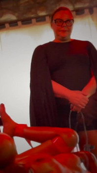 Domina Herrin april: ein sklavenfehler