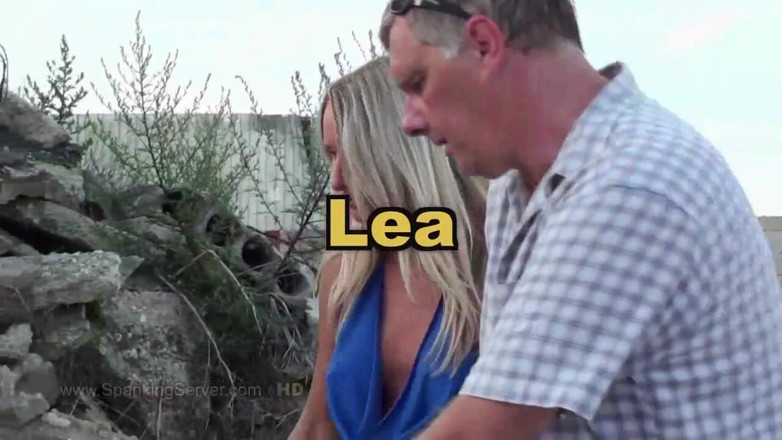 Spanking Server: Lea ass bič 0506