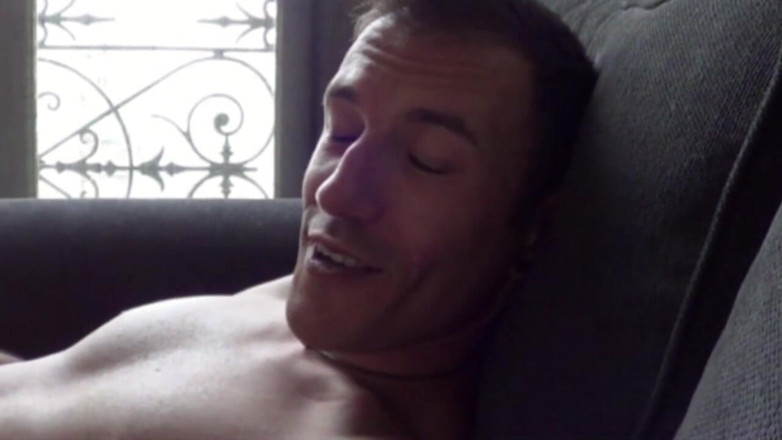 Sneaker Sex Kinky: Juan and Tony sneaker sex tape homemade