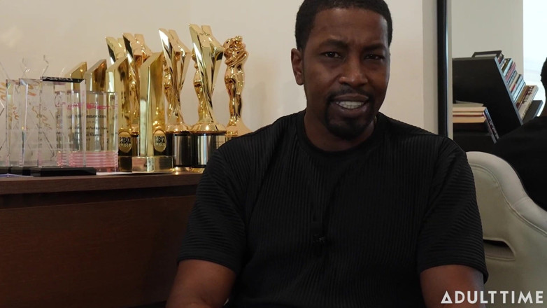 Adult Time Podcast: Isiah Maxwell Chooses a Fragrance for Every Scene! | Pornstar Interview |...