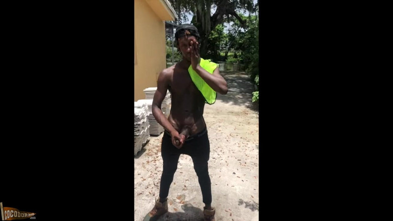 CocoDorm: Kendrick Marcel en sesión de construcción