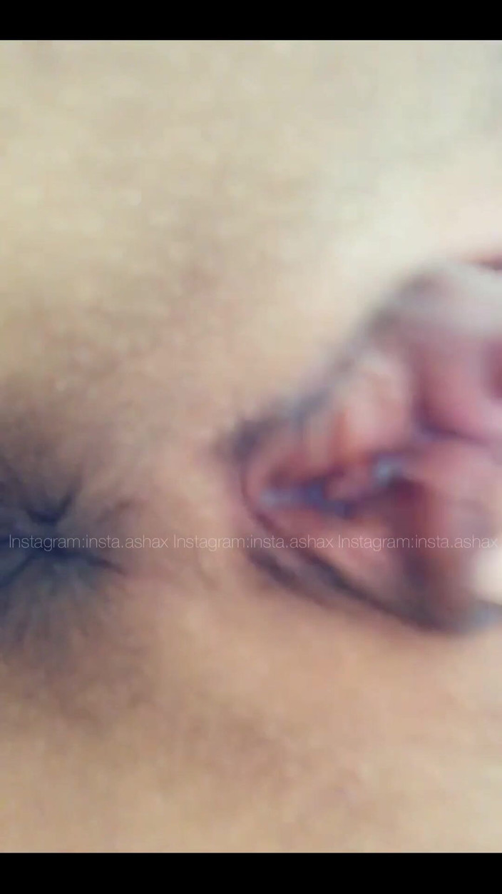 Ashamodel: Sunday Mornings Happy Cumm