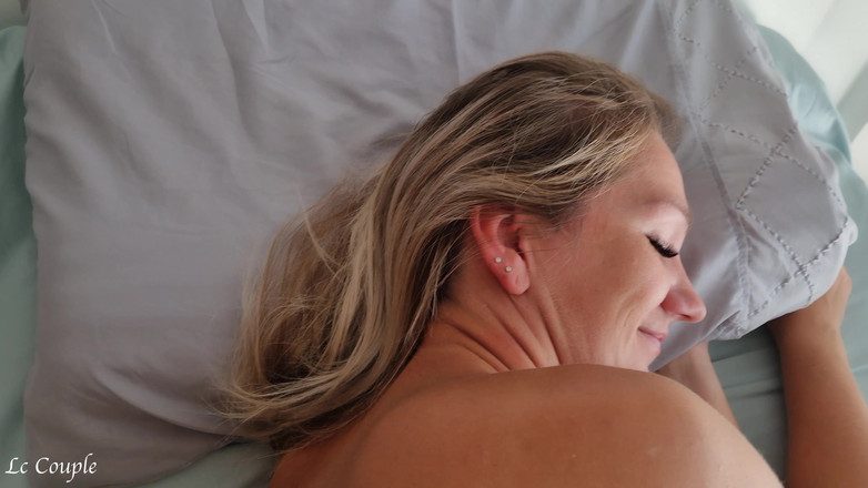 LC couple: कामुक पति अपनी पत्नी को उचित वीर्य की बौछार दे रहा है - क्लोज अप चूत