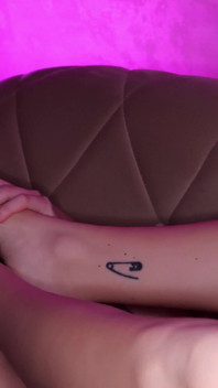 Foot fetiš lesbičky! Lízání nohou a sání nohou