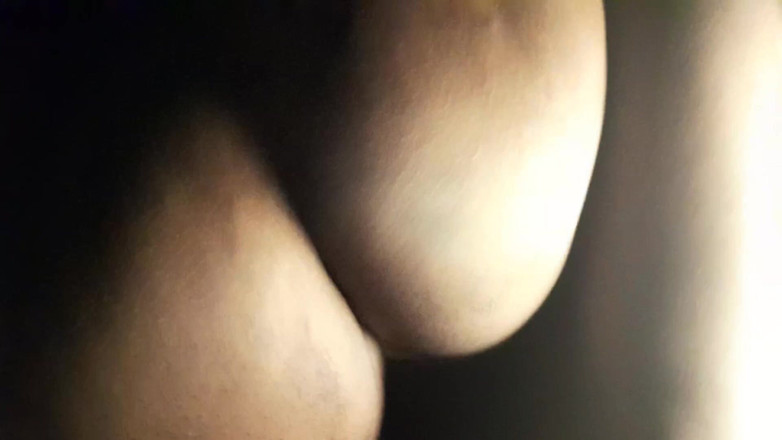 SweetCake: Dame met dikke kont die grote zwarte pik berijdt, werd...