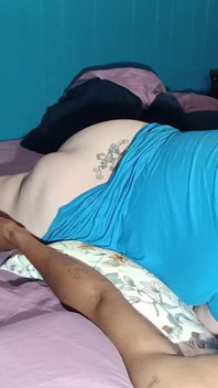 POV von einem schönen arsch, dicke weiße PAWg tief in den hals, dass schwanz für sperma verrückt wird, sie will es schmecken, all in ihren hals, was für eine dame