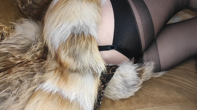 Princess18_: 毛皮女神性感的烟雾