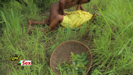 Epicafri: Remaja desa terangsang creampie di belakang ibu tiri