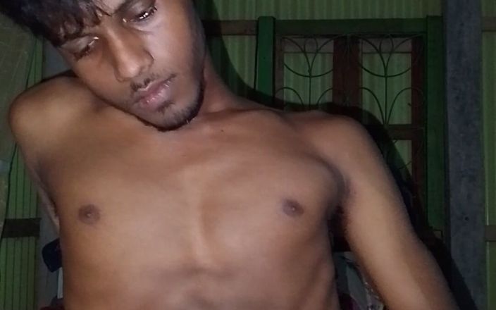 Alexarif: Ma branlette dans ma chambre