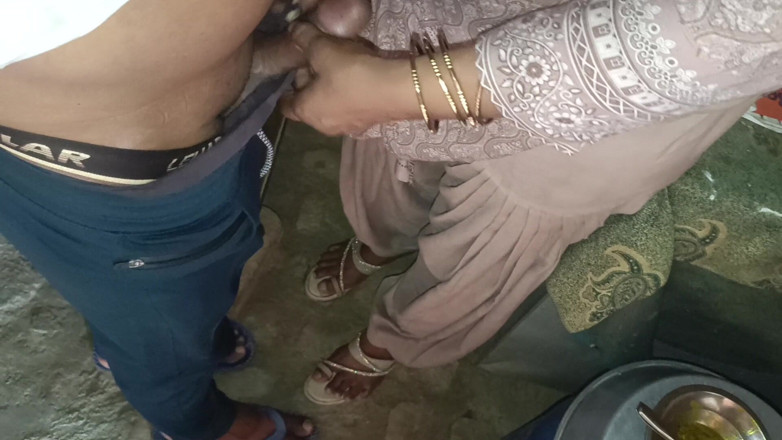 Bhabhi UP: Jag har mycket kul att ringa min styvmamma