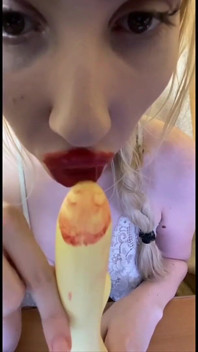 Hete Elza Kom See op dildo