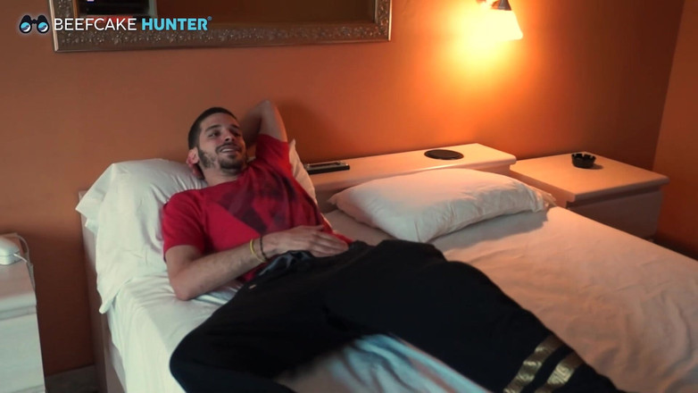 Beefcake Hunter: Geneukt worden door Nick's grote verrassing