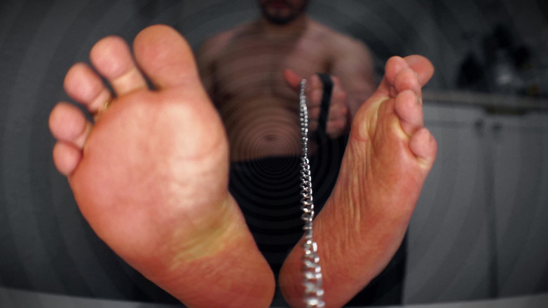 CashmasterAngel: Прикута до ніг господаря