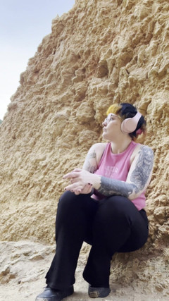 Bigtiddygoth: Bevor ich etwas freches gemacht habe