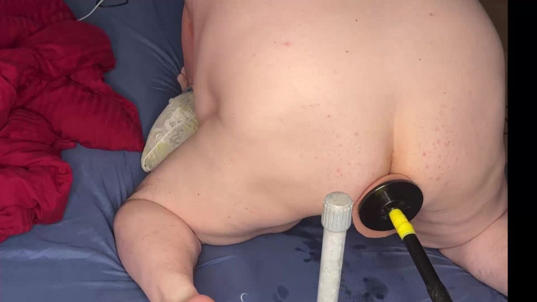 ChubbyCat: Culo grasso distrutto dalla macchina del sesso - estremo allargamento anale...
