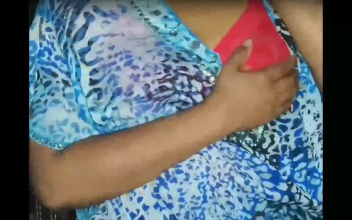 Shani Akki: Sri Lankalı orta yaşlı seksi kadın hayranlarıyla kamera seansı