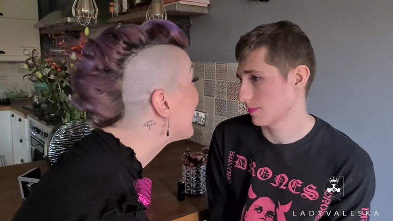 Lady Valeska: Freund zur freundin teil 1 das make-over