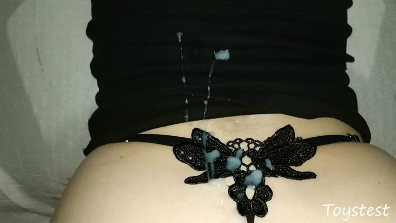 Toystest: Kadının tüm dölüne ihtiyacı var... Biri derinlerde, diğeri seksi iç çamaşırında