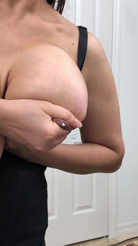 Flexión de tetas y ordeño rollo b personalizado
