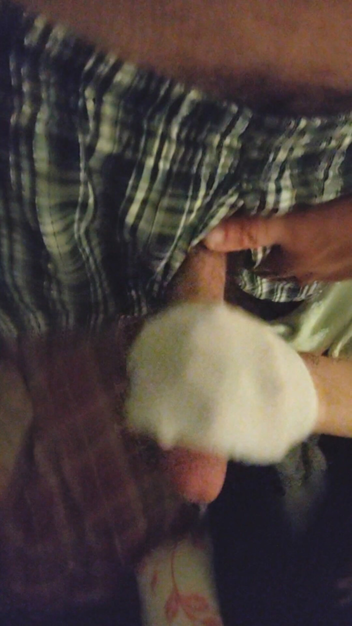 SocksAddict69: Сексуальная маленькая белая лодыжка, дрочка носка, дрочка носка
