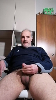 Cum for an Italian