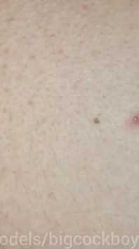 Sikişme ustasının tatlı spermini yedi. Lezzetli proteinle beslenme! Ateşli sikiş!
