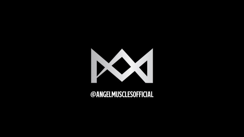 Angelmuscles: 一人称で腹筋崇拝:彼女は私の硬い腹筋に抗えない