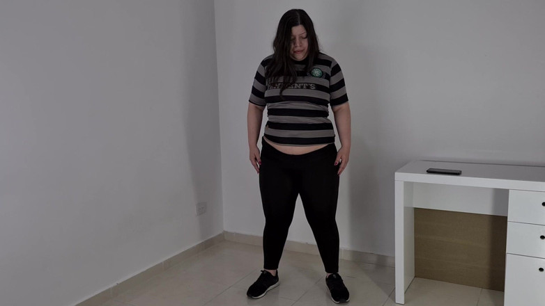 Alice H: Uitrekkende buikfetisj