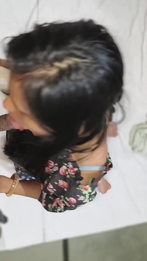 Annumastani: Indian Girl Pay Debit by Blowjob