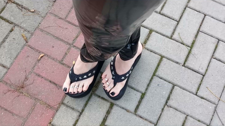 Heelex: Crossdressing in Latex Leggings and Platform Thongs