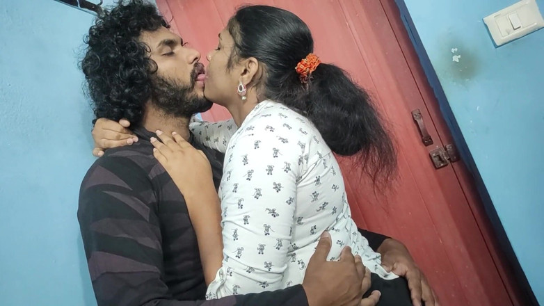 Vaigavarun45: Lip lock panjang dengan ngentot hot, pasangan hot mallu lip...