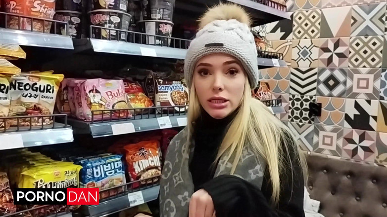 Porno Dan: 우리는 내 장난꾸러기 의붓딸을 크림파이로 사냥합니다. 크리스마스에 네 라임 아테나 플뢰르스 - 포르노 댄 4K