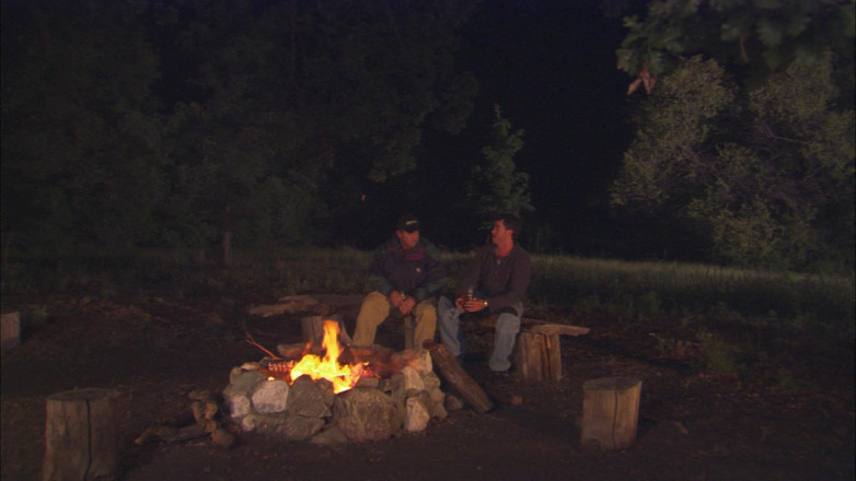 Outdoor Fucktivities: ¡El enorme fuego del campamento caliente el coño de Cytherea!