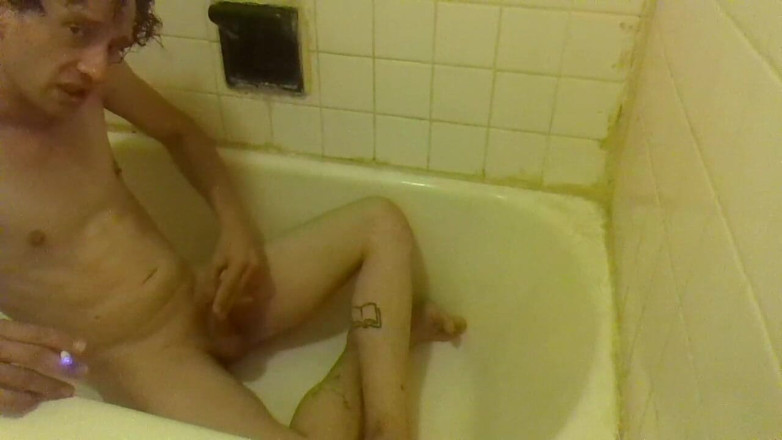 LilTaste: Trying to Pee on My Boobies Again