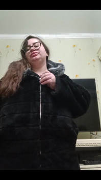 Im Nude Under Coat